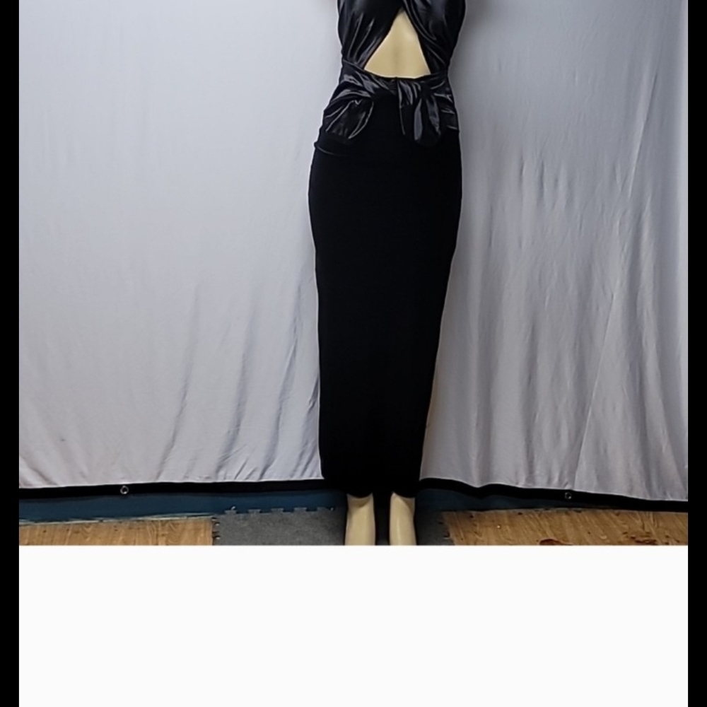 Elegant Black Maxi Dress